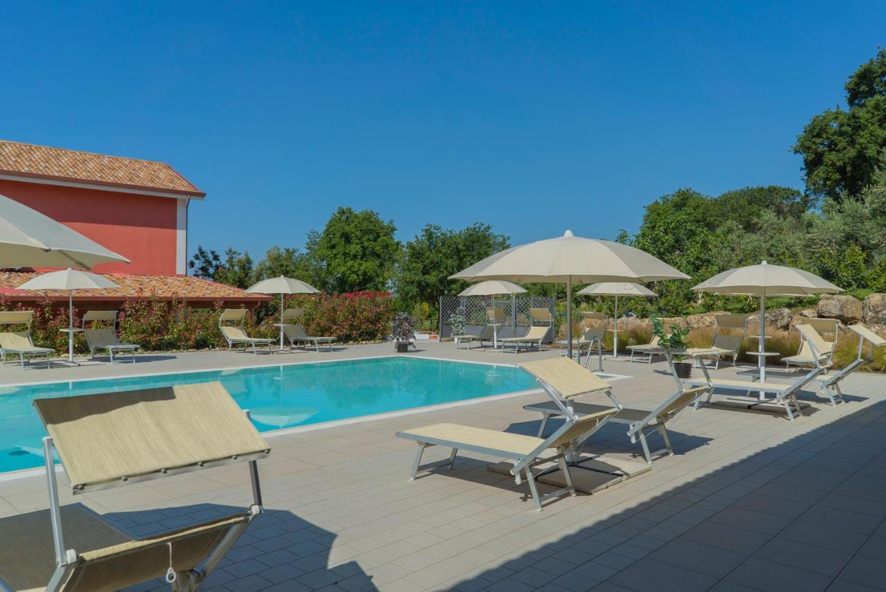 Terra Di Vento Bed & Breakfast Montecorvino Pugliano Exterior photo